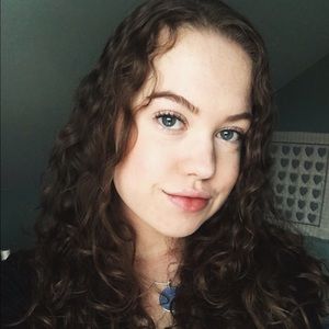 Meet your Posher, Anne claire