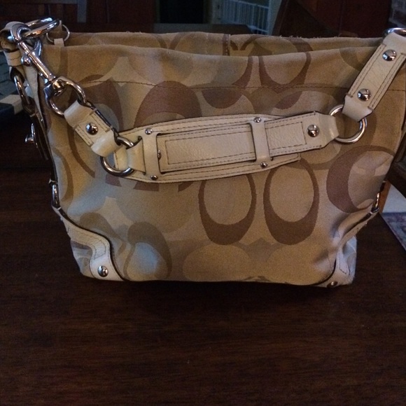 Coach Handbags - Authentic Coach Used Carly Optic Tan & Beige Bag