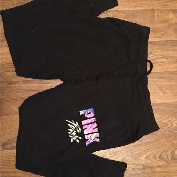 VS PINK pants.