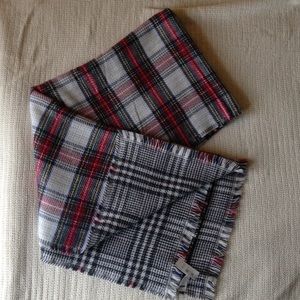 NWT Old Navy reversible blanket scarf!!