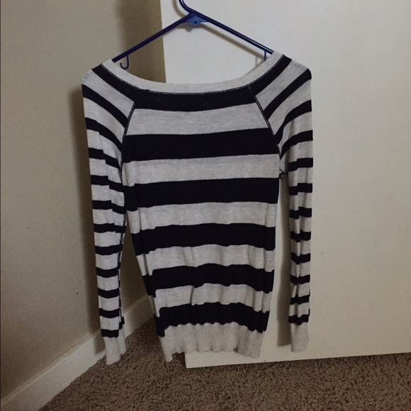 Sweater - Picture 3 of 3