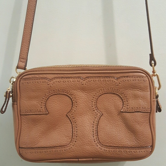 Tory Burch Handbags - Firm! Tory Burch Leather crossbody
