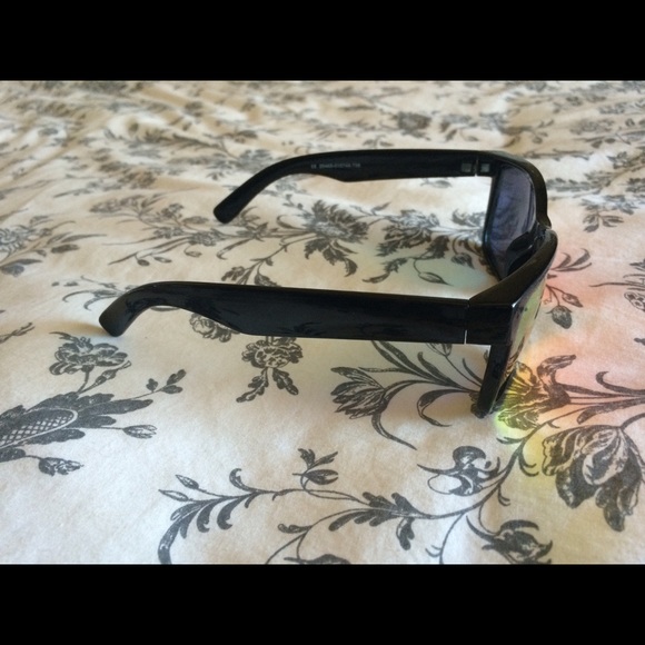 Oversized, rectangular, reflective sunglasses - Picture 2 of 4