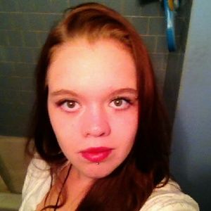 Meet your Posher, Desiree