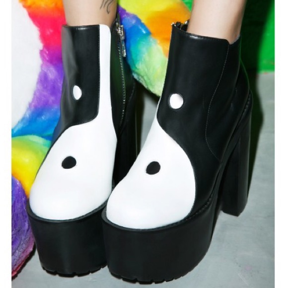 Current Mood Opposition Boots