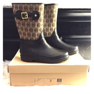 Micheal Kors rain boots