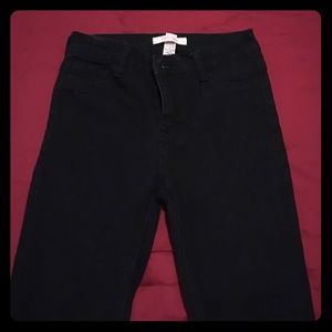 Black high waisted skinny jeans 🎁