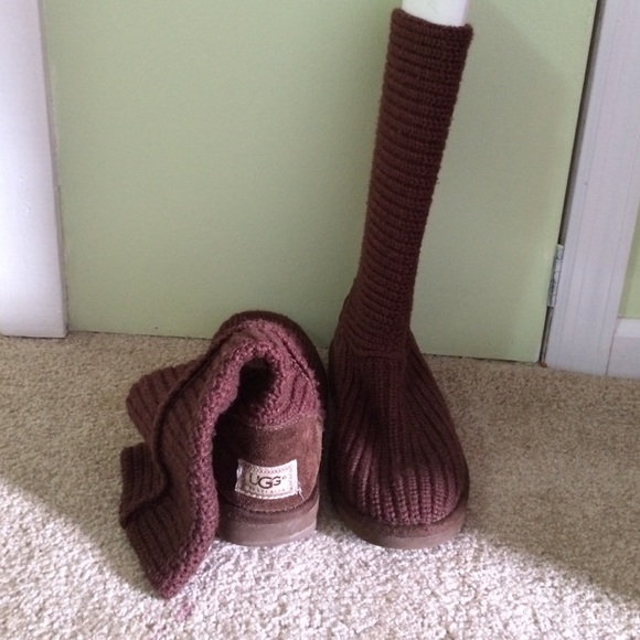 Brown Knit Uggs - Picture 2 of 2