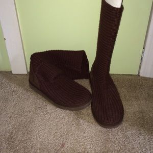 Brown Knit Uggs