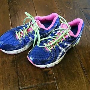 Oasic Running Shoes