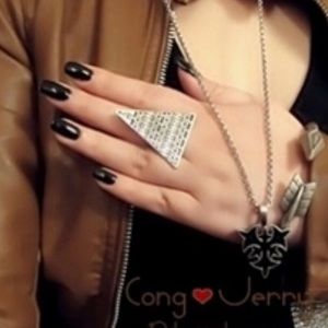 Triangle ring