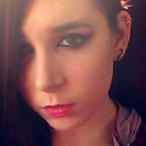 Meet your Posher, Nia