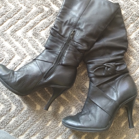 Gianni Bini heeled boots
