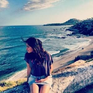 Meet your Posher, Valeria