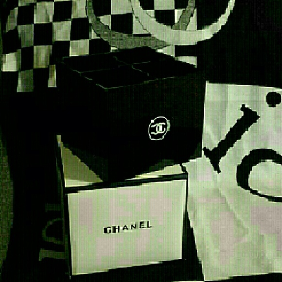 Chanel brush box