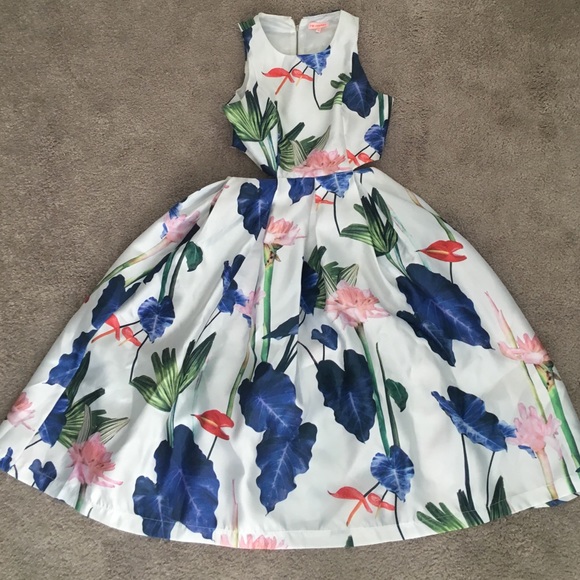 Lulus Dresses & Skirts - Floral midi dress