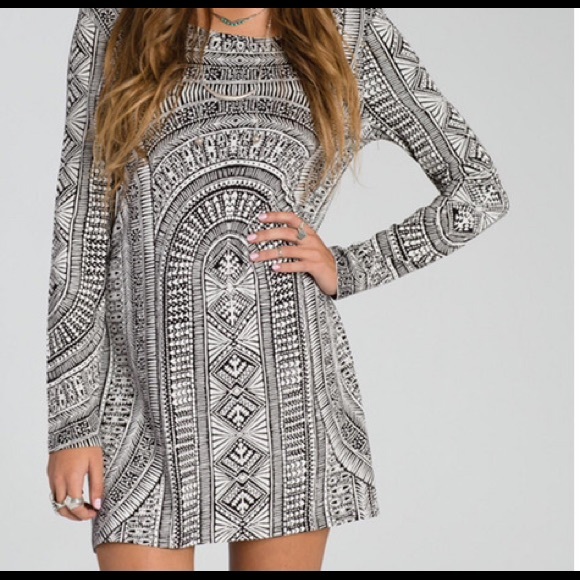 Tribal Detail Dress. Billabong. - Picture 1 of 2