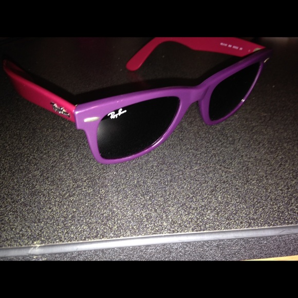 RayBan Wayfarer Sunglasses - Picture 2 of 4