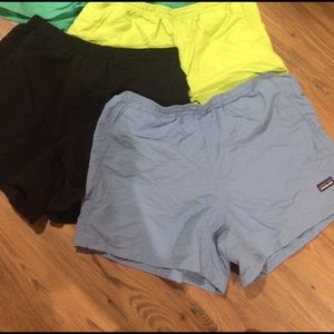 Black and blue! Or...white and gold?