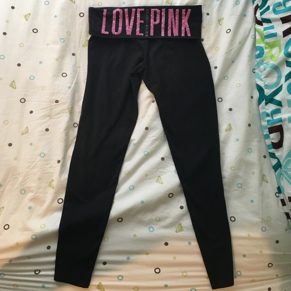 Victoria Secret Pink black leggings. 💗