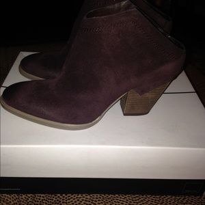 NIB Dolce Vita Haku Mulberry Suede 8.5 SOLD OUT!!!