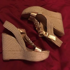 Gold wedge heels 🎁