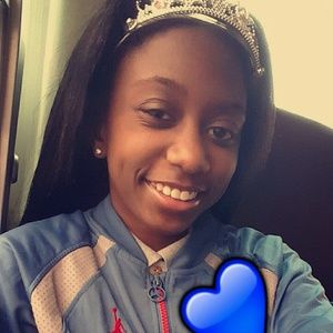 Meet your Posher, Candesha