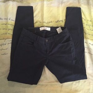 Abercrombie & Fitch Pants - Skinny leg Abercrombie&Fitch 2/26 pants Abercrombie & Fitch Pants - Skinny leg Abercrombie&Fitch 2/26 pants