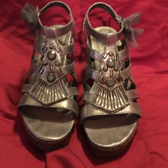 Bke sole wedge sandals