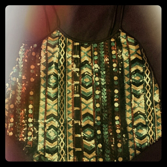 Tribal crop-top