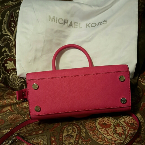 SOLD!!! Stunning Michael Kors Medium Selma - Picture 3 of 4