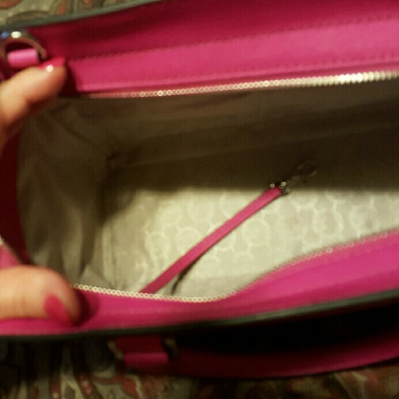 SOLD!!! Stunning Michael Kors Medium Selma - Picture 4 of 4