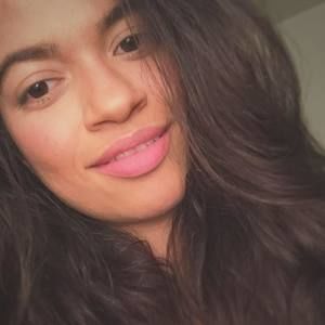 Meet your Posher, Sindi