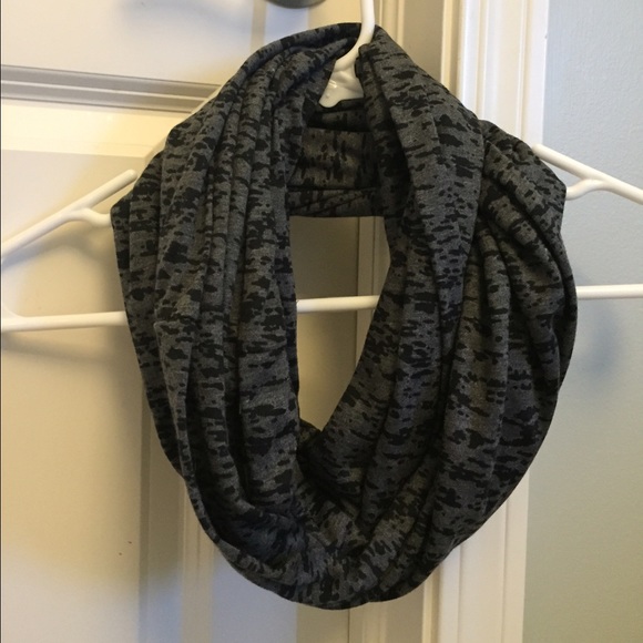 Scarf - Picture 3 of 3