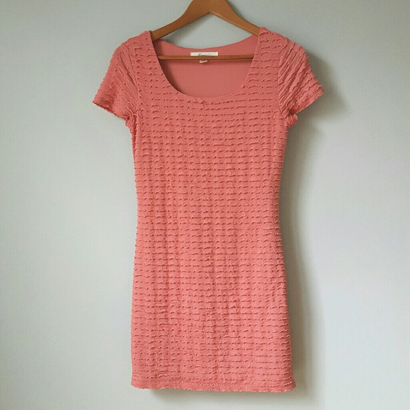 {Forever 21} Ruffle Mini Bodycon Dress - Picture 3 of 3