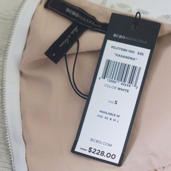 NWT BCBG Peplum Lace Top - Picture 4 of 4