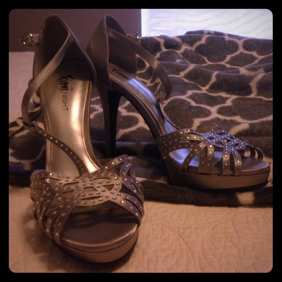 Fioni Night Shoes - Fioni Night Silver Heels