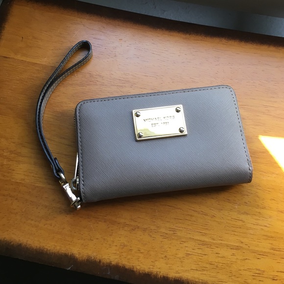 Michael Kors Wristlet
