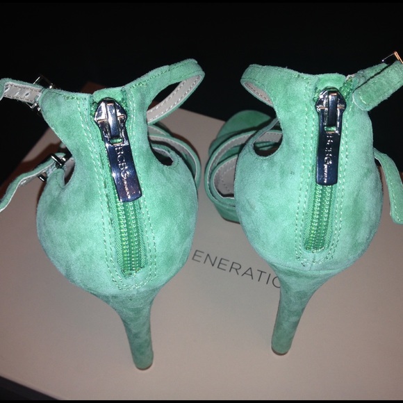 BCBGeneration Spearmint Heels - Picture 4 of 4