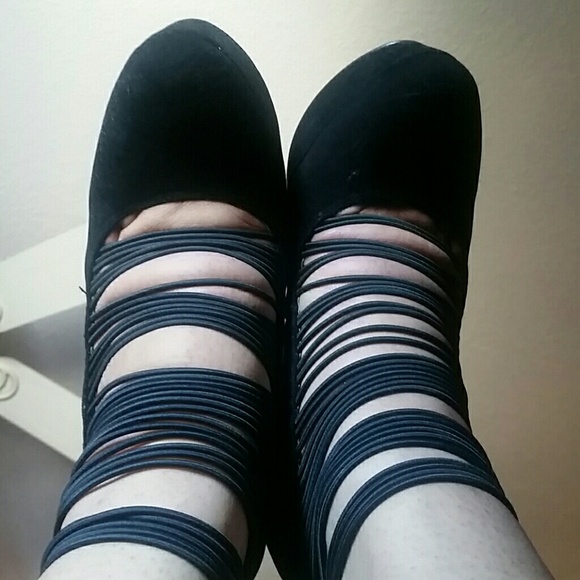 Black heels 👠 - Picture 3 of 4