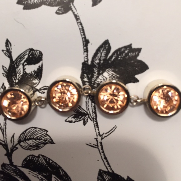 Sold in bundle - Picture 3 of 4