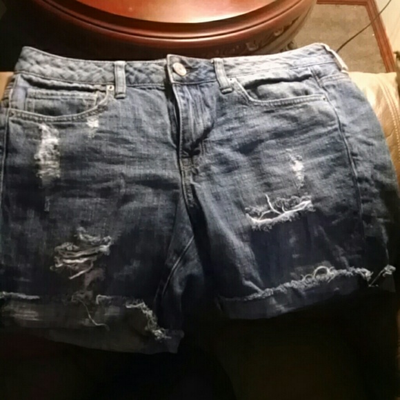 AE Bermuda shorts