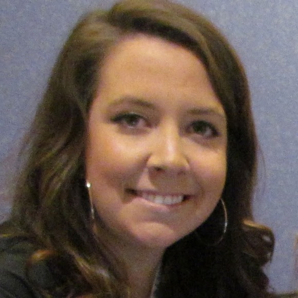 Meet your Posher, Laura - Picture 1 of 1