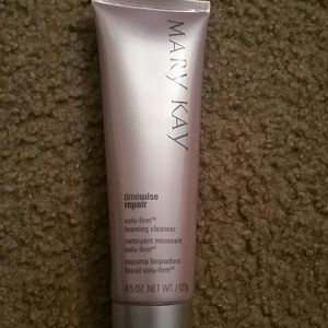 Mary Kay Volufirm Cleanser
