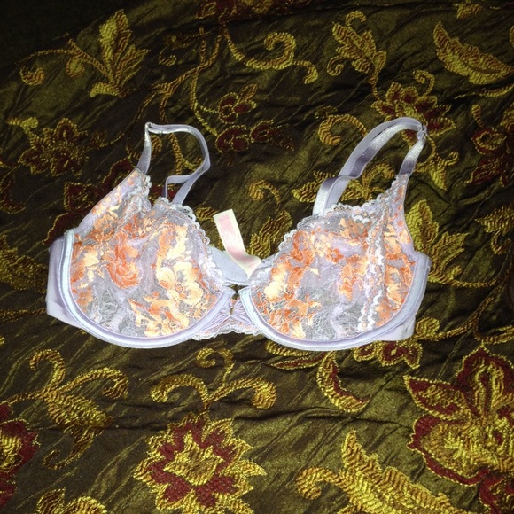 Brand New Lace Vs Bra