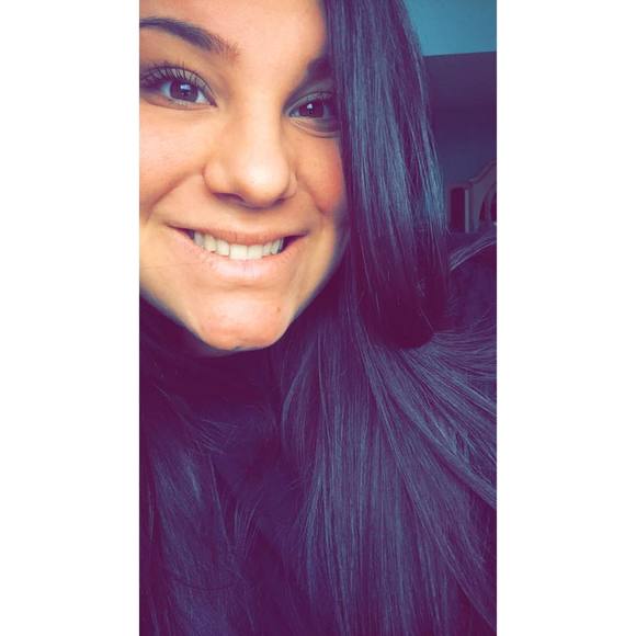 Meet your Posher, Briana