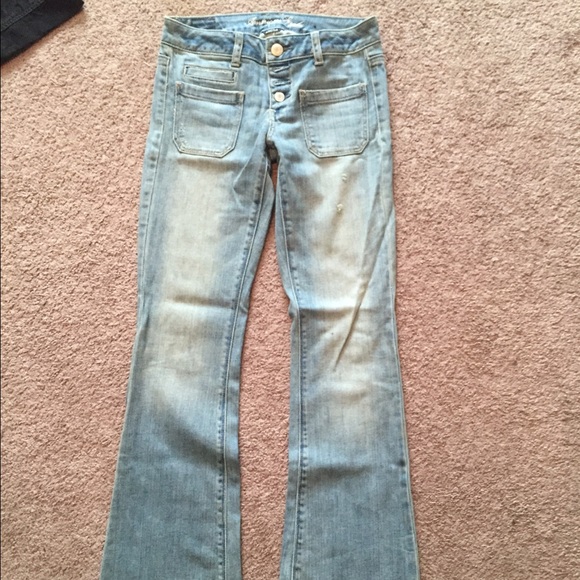 American eagle light jeans