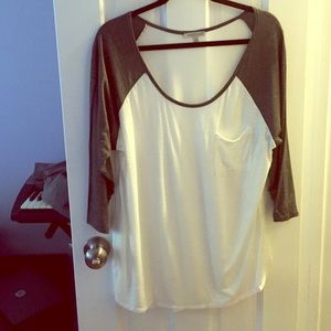 New with tags raglan tee