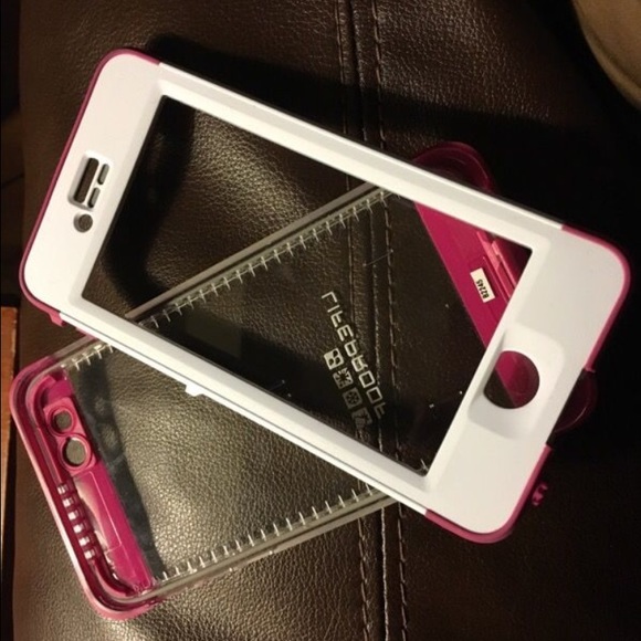 iPhone 6 & 6S Life proof phone case.