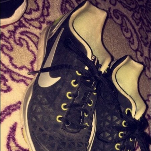 women's nikes. Size 9.